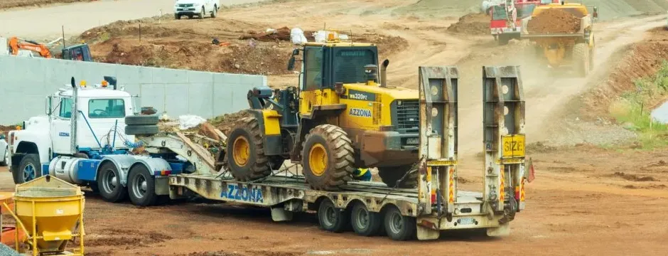 14 Essential Tips For Safely Transporting Heavy Machinery In Urban Areas