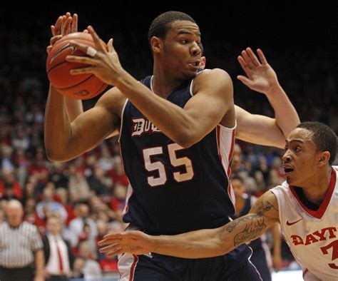 Umass Basketball Vs Duquesne Minutemen Look To Extend Winning Streak