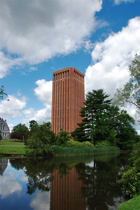 Umass Campus Pond Finally The Sky Was Within The Lighting Flickr