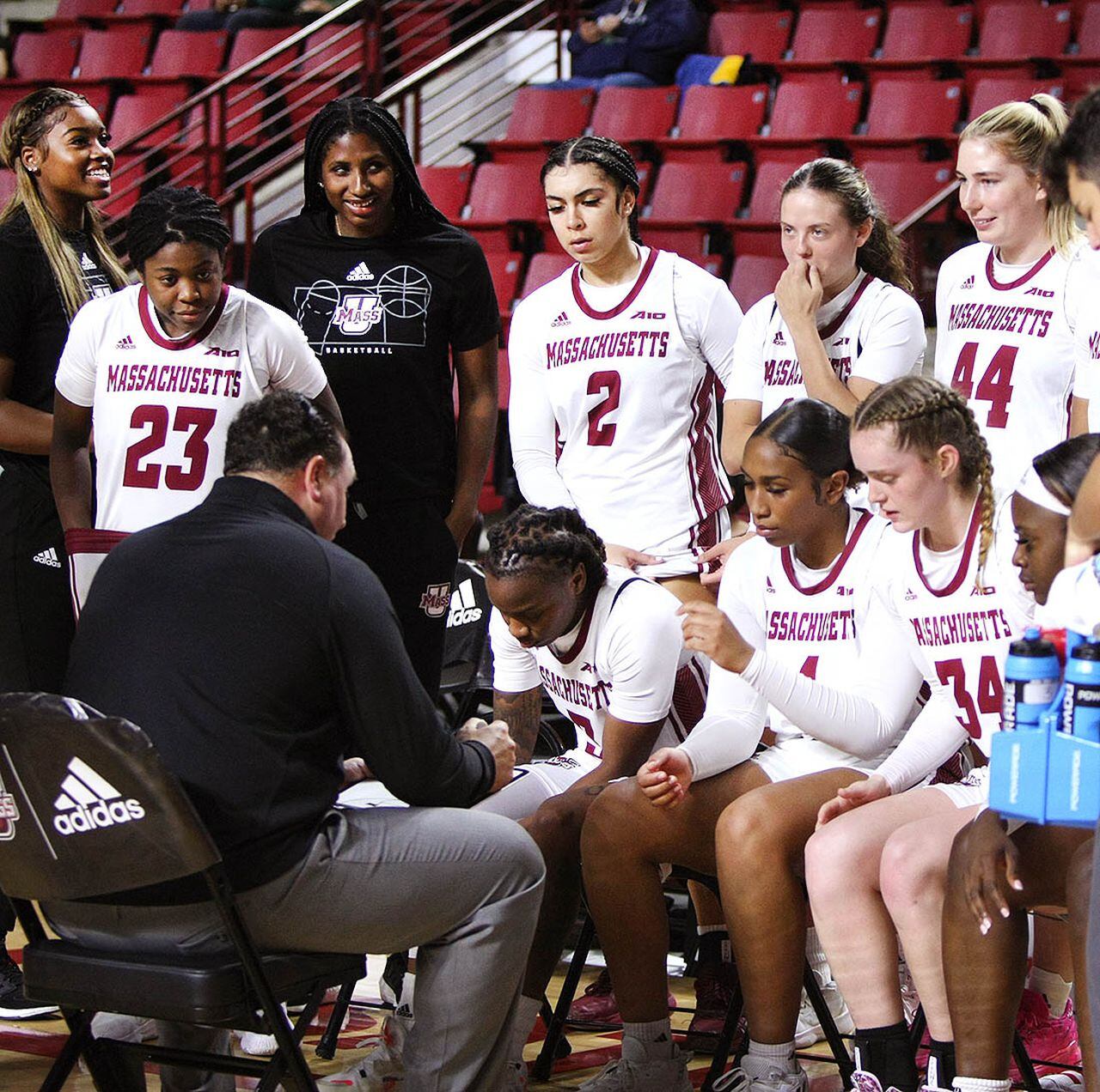 Umass Women S Basketball Extends Winning Streak Defeats Arizona State