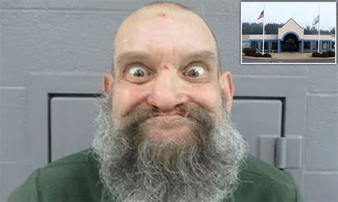 West Virginia Amp 39 Kidnapper Amp 39 47 Looks Insane In Mugshot After Allegedly Torturing And Burning A