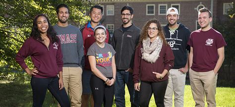 Why Is Umass Amherst A Good Choice For Transfer Students In New England?